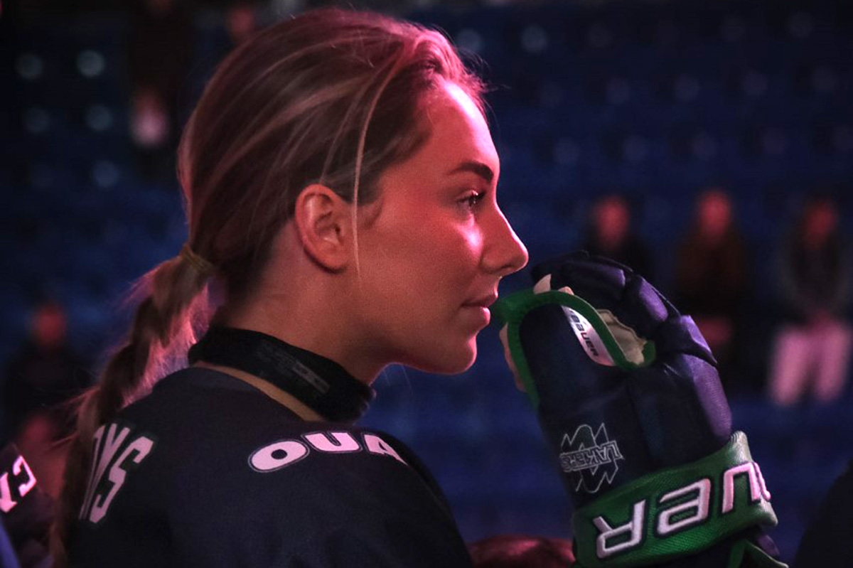 Women's Hockey player