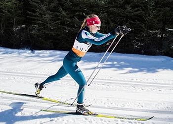 Kajsa Heyes skiing in a competition 