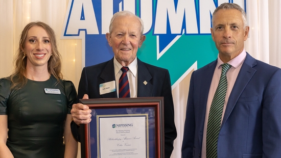 Colin Vezina receives the Philanthropy Alumni Award